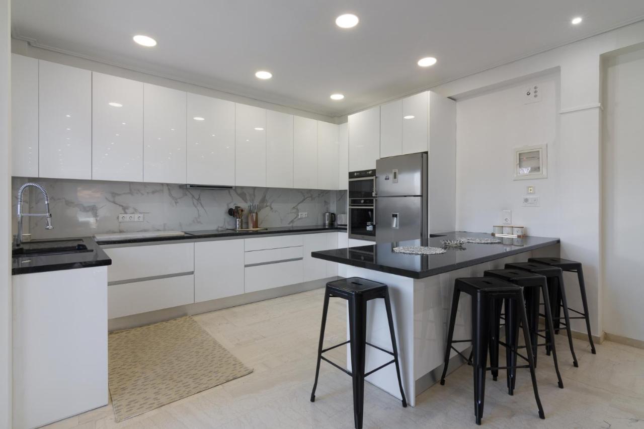 Spacious And Modern Flat For 4 Athens Luaran gambar