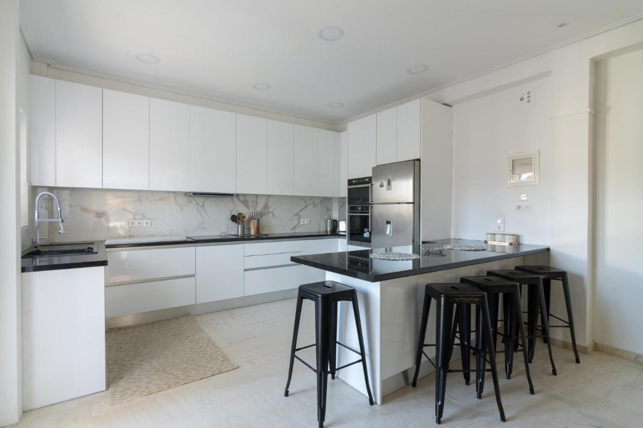Spacious And Modern Flat For 4 Athens Luaran gambar