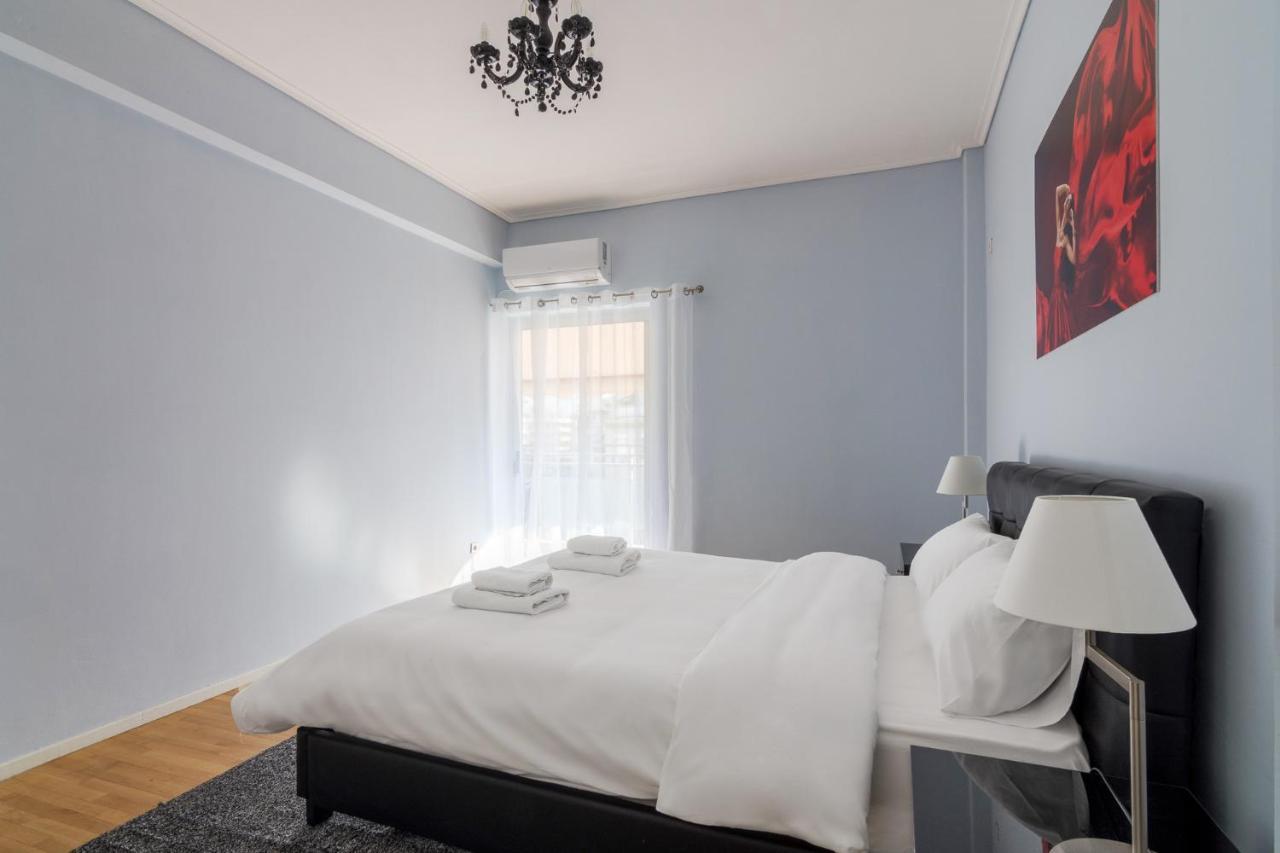 Spacious And Modern Flat For 4 Athens Luaran gambar
