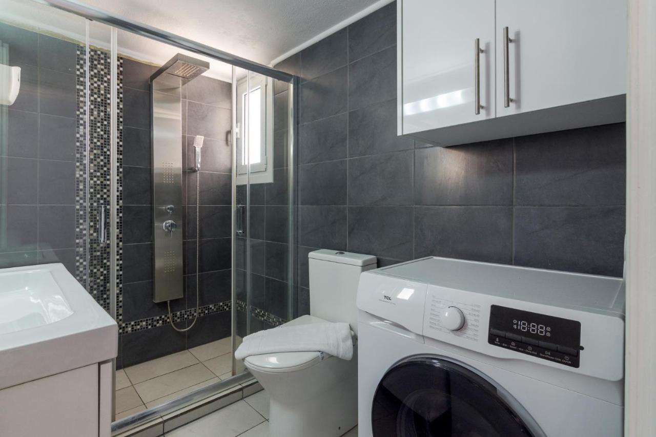 Spacious And Modern Flat For 4 Athens Luaran gambar