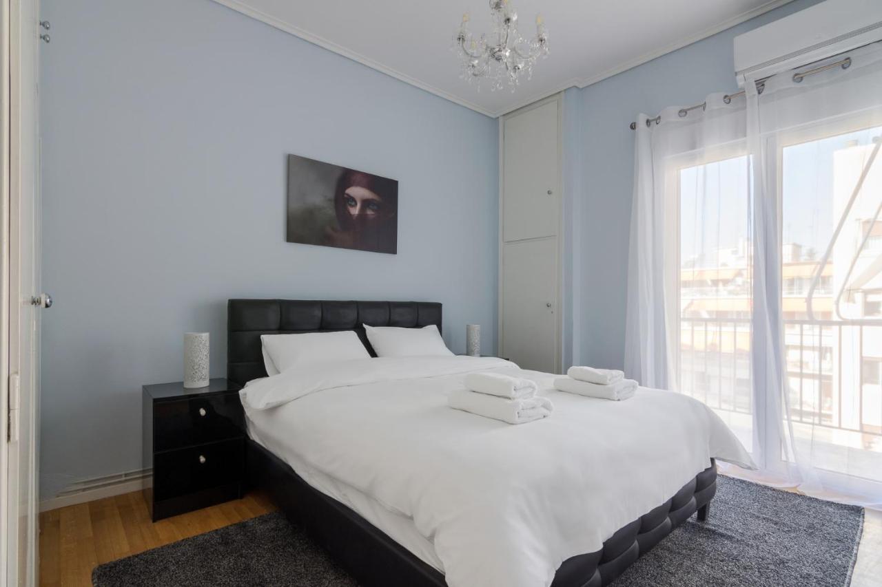 Spacious And Modern Flat For 4 Athens Luaran gambar