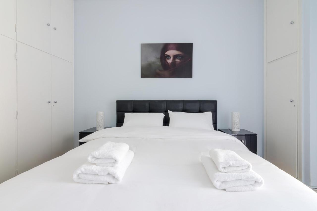 Spacious And Modern Flat For 4 Athens Luaran gambar
